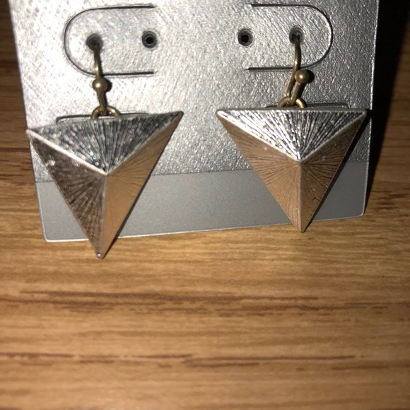 Earrings - Picture 3 of 3